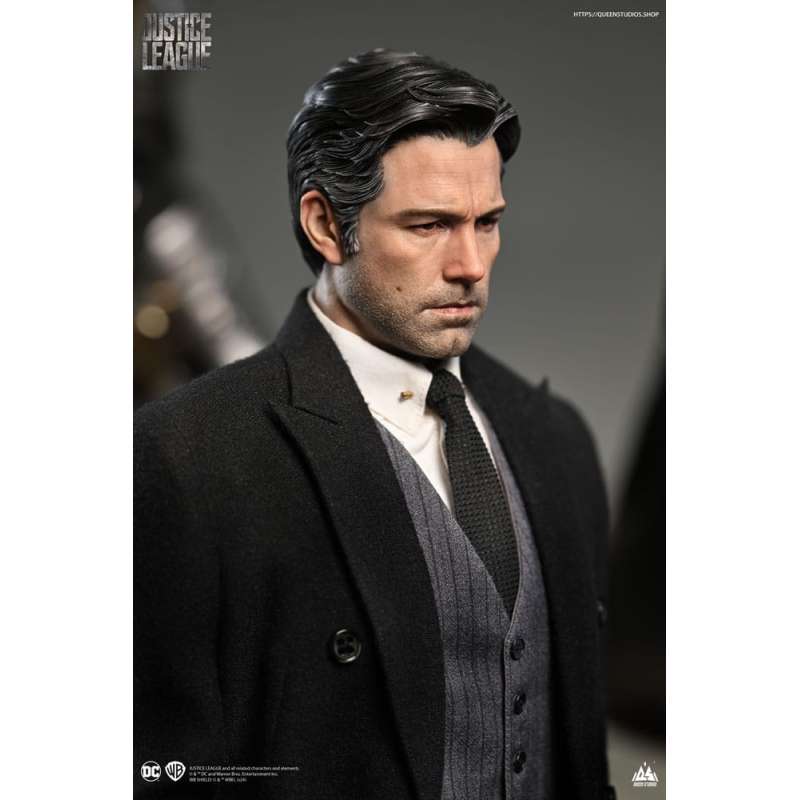 SPOTT-GR Justice League - Φιγούρα (Αναλογία 1/4) Bruce Wayne (Ben Affleck) Μεγέθους 51cm
