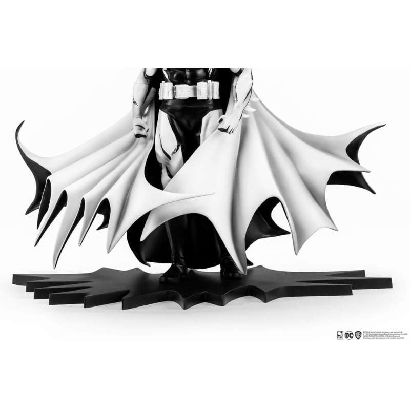 SPOTT-GR Batman PX - Φιγούρα PVC (Αναλογία 1/8) SDCC 2024 Batman Black & White Version με Ύψος 27cm